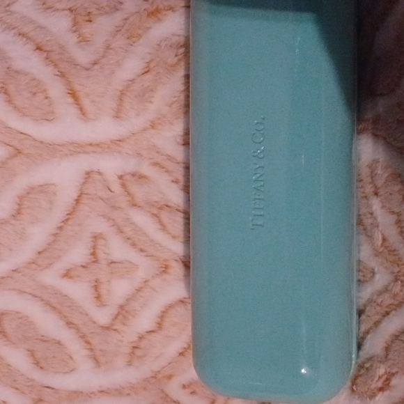 Tiffany & Co. - Picture 2 of 4